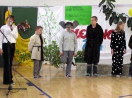 Konkurs powiatowy: Co fruwa... - rok 2004