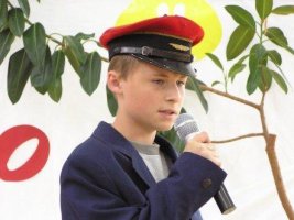 Konkurs powiatowy: Co fruwa... - rok 2004