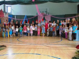 Spektakl: Rodzice dzieciom - 2013