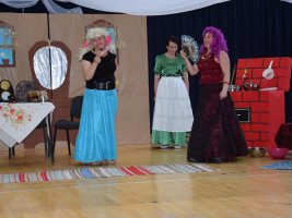 Spektakl: Rodzice dzieciom - 2016