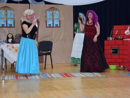 Spektakl: Rodzice dzieciom - 2016
