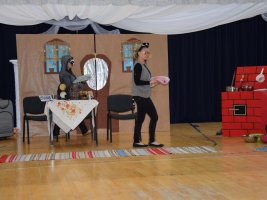 Spektakl: Rodzice dzieciom - 2016