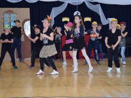 Spektakl: Rodzice dzieciom - 2016