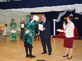 Spektakl: Rodzice dzieciom - 2016